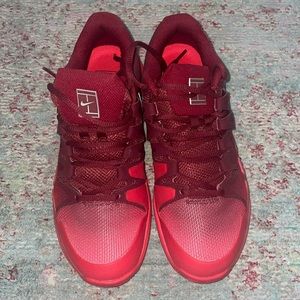 Women’s Nike Vapor 9.5 Tennis 🎾 Shoe - Size 8